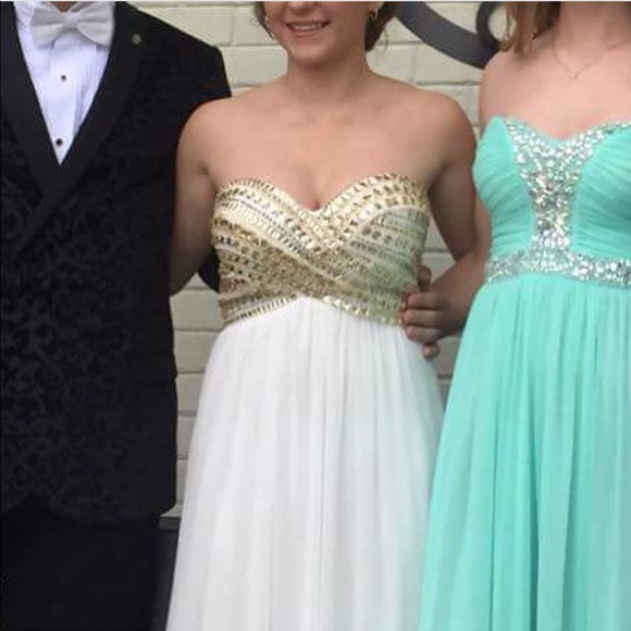 White/ gold Prom dress!! - Picture 2 of 2
